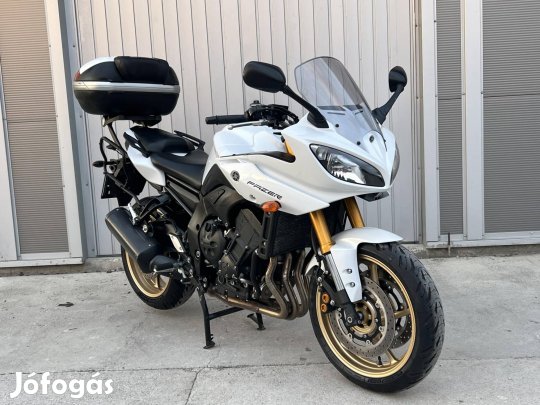 Yamaha FZ8-S ..