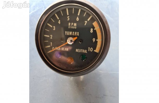 Yamaha Fordulatszámmérő Óra