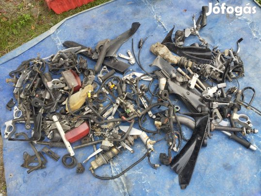 Yamaha Fzr 1000 alkatrészek több évjárat egyben