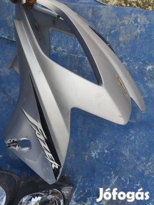 Yamaha Fzs 600 , 1000 fejidom lámpával