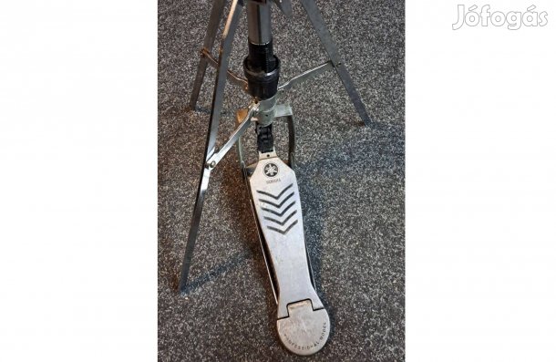 Yamaha HS740 Professional Model lábcin állvány