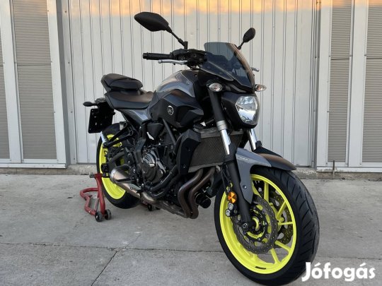 Yamaha MT-07 ..