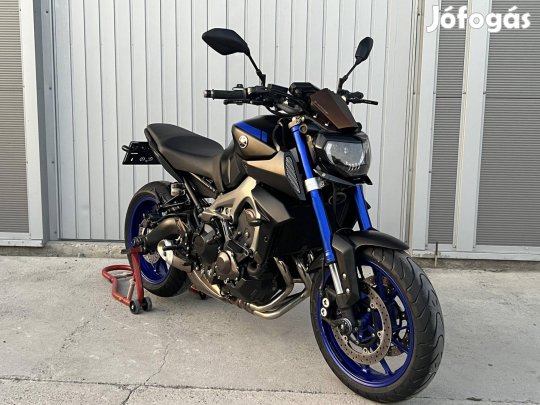Yamaha MT-09 ..