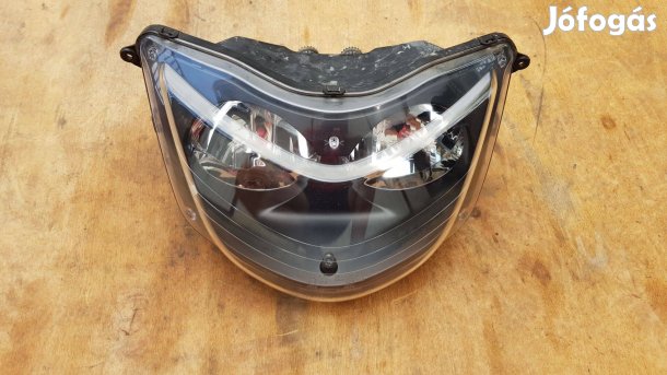 Yamaha Majesty YP 250 első lámpa