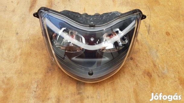 Yamaha Majesty YP 250 első lámpa