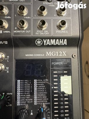 Yamaha Mg12X analóg keverőpult 