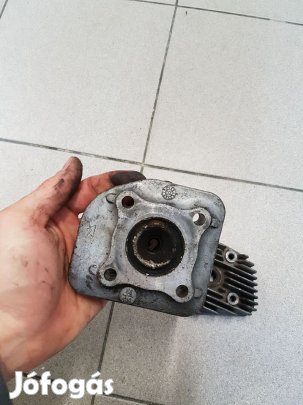 Yamaha Minarelli léghűtéses hengerfej