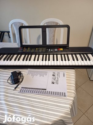 Yamaha PSR-F52