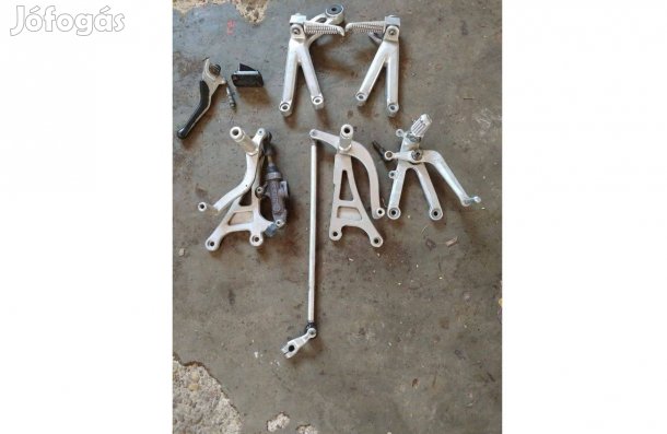 Yamaha R6 rj03(1999-2002) alkatrészek