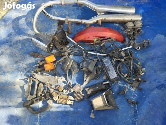 Yamaha XS 400 12 E alkatrész , karburátor