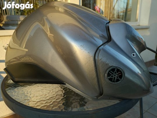 Yamaha fz1 üzemanyag tartály 