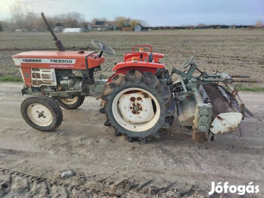 Yammar YM2000 típusú japán kis traktor