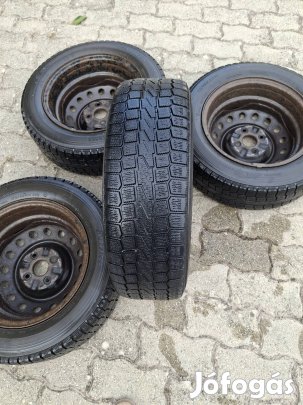 Yaris kerék garnitúra!
