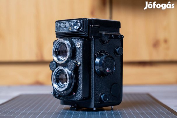 Yashica MAT 124 G - középformátumú fényképezőgép