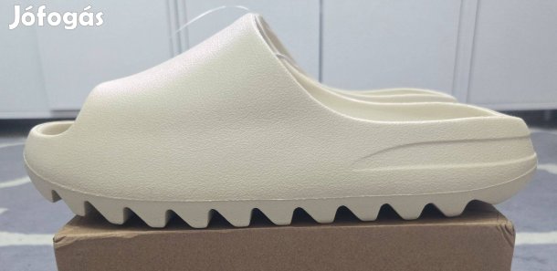 Yeezy Slide papucs 43-as