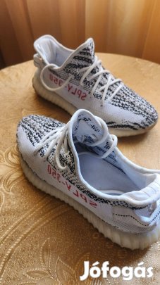 Yeezy cipő eredeti