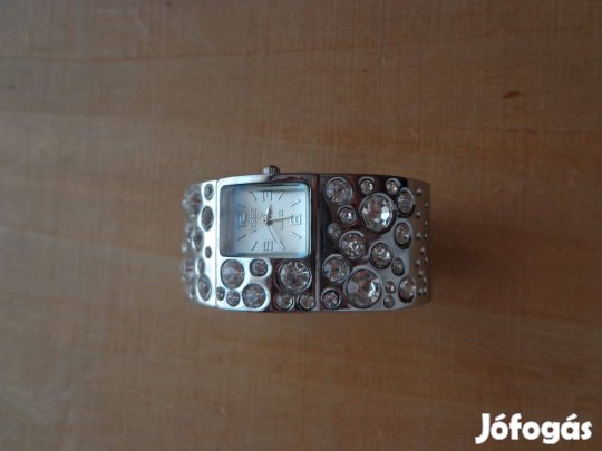 Yishi quartz karóra