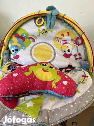 Yookidoo márkájú, játékközpont és játszószőnyeg játékokka