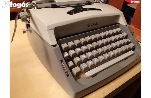 Z1518 retro táskás írógép Pelikan írógépszalaggal