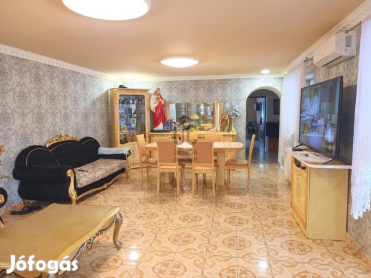 Zalabér településen 127 nm-es, felújított családi ház eladó