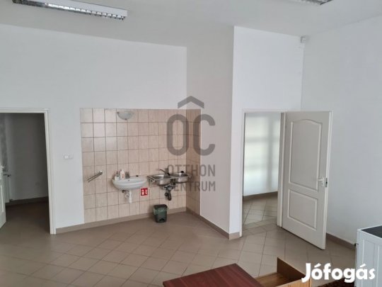 Zalaegerszeg Belvárosában, ideális üzleti ingatlan várja Önt!