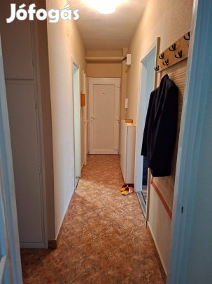 Zalaegerszegen 3 szobás szép állapotú lakáseladó