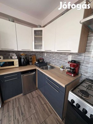 Zalaegerszegen 60 m2-es felújított lakás eladó!