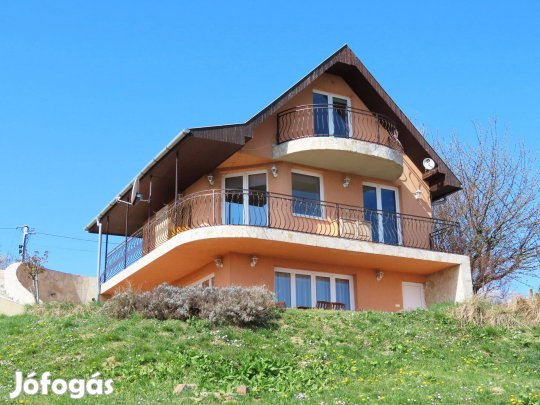 Zalaegerszegen lakóház csodálatos panorámával eladó