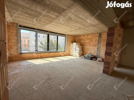 Zalaegerszegi 310 nm-es lakás eladó