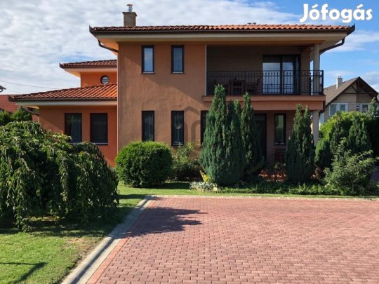 Zalakarosi eladó 68 nm-es lakás