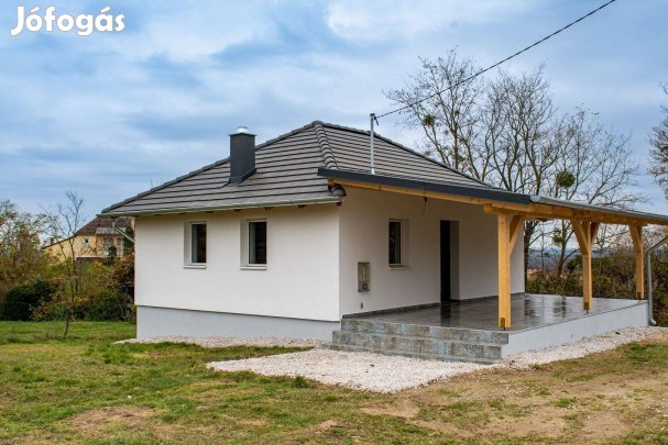 Zalakaroson új építésű ház csodaszép helyen eladó!