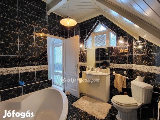 Zamárdii eladó 210 nm-es ház