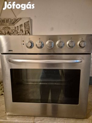 Zanussi beépíthető sütő szett páraelszívóval