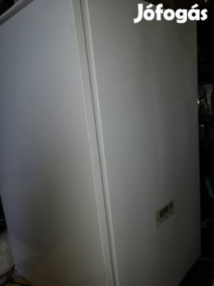 Zanussi hűtőszekrény konyha bútorba vagy önmagában. 