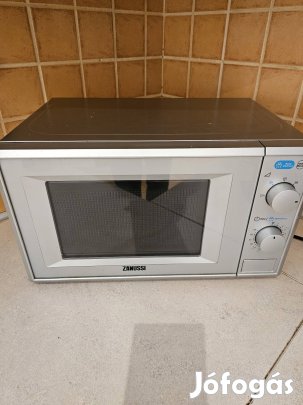 Zanussi mikrohullámú sütő 700w