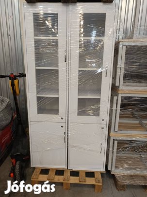 Zárható orvosi szekrény