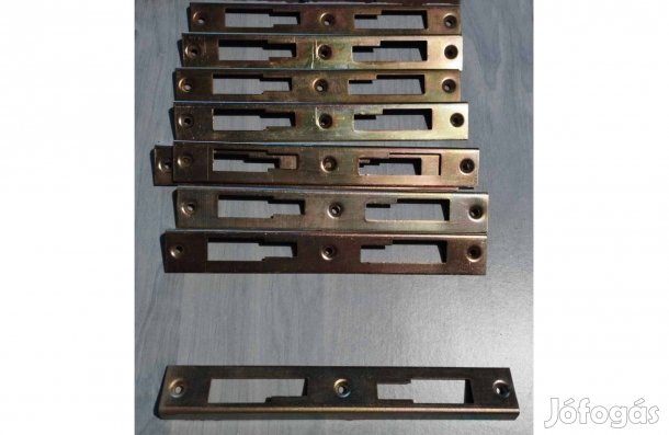 Zárólemez ajtózárakhoz 90mm