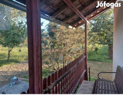 Zártkert, gyümölcsös szőlőshegy ingatlannal Csehiben