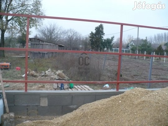 Zártkerti telek a Külső-Létai út közelében eladó