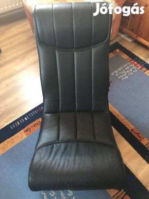 Zenefotel újszerű állapotban eladó