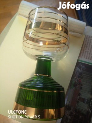 Zenélő üveg kupa eladó ! teljesen hibátlan ! Felemeled zenél !