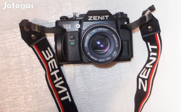 Zenit 122 fényképezőgép MC Helios 44m-M objektívvel