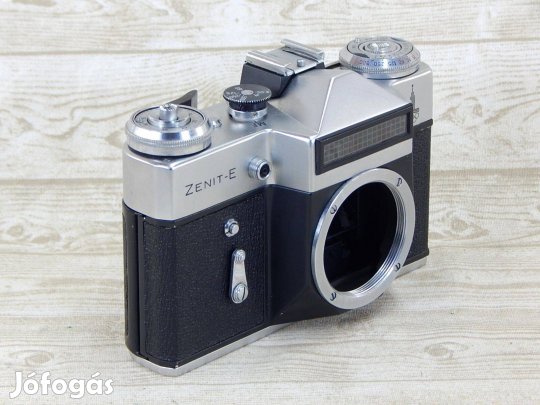 Zenit E - retro fényképezőgép váz / ház - újszerű állapotban