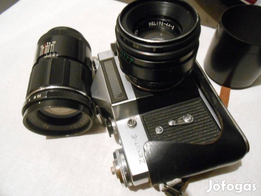 Zenit filmes fényképező gép + objektív, + bőr tok