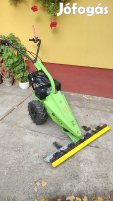 Zipper önjáró fűnyíró