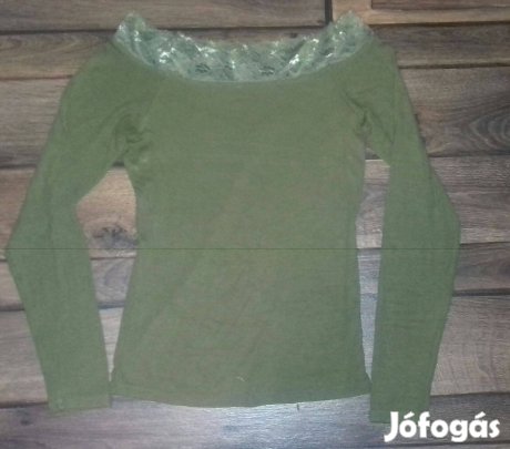 Zöld csónaknyakú csipkés bordázott felső