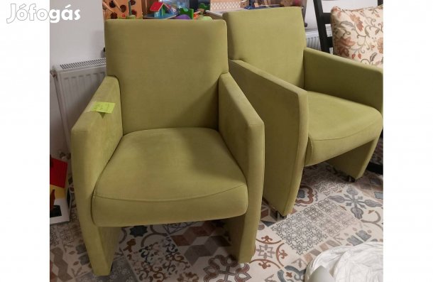 Zöld görgős fotel(2db van belőle)