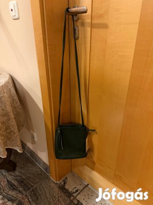 Zöld keresztpántos női táska újszerű állapot