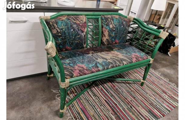 Zöld keretes bambusz kanapé