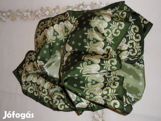 Zöld mintás női kendő, sál